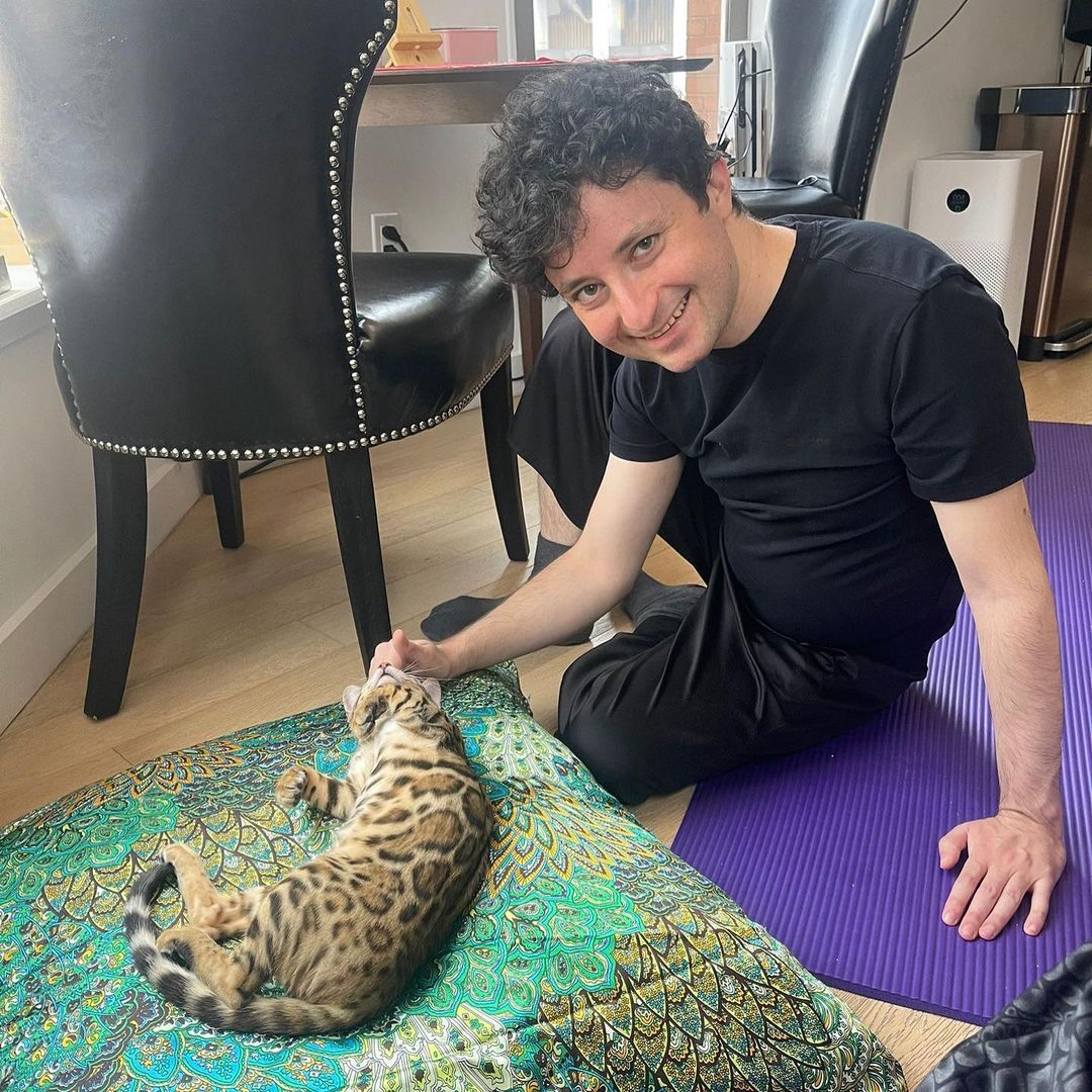 Илья Лихтенщтейн в квартире на Wall Street с бенгальским котом стоимостью $3000