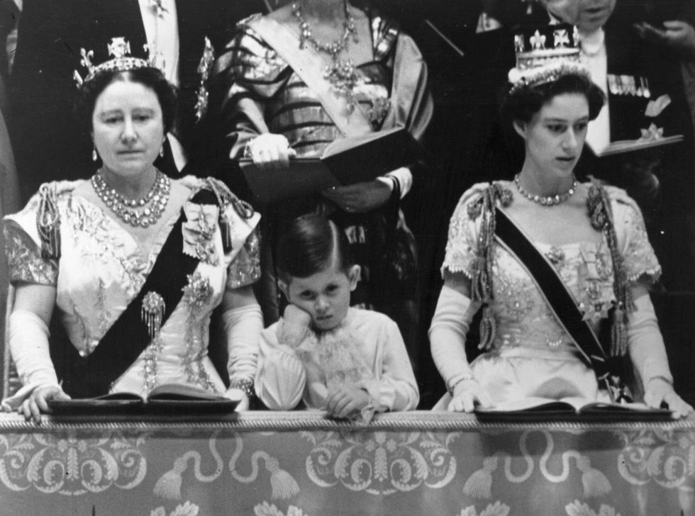 Слева направо: королева-мать, принц Чарльз и принцесса Маргарет на коронации Елизаветы II в 1953 году