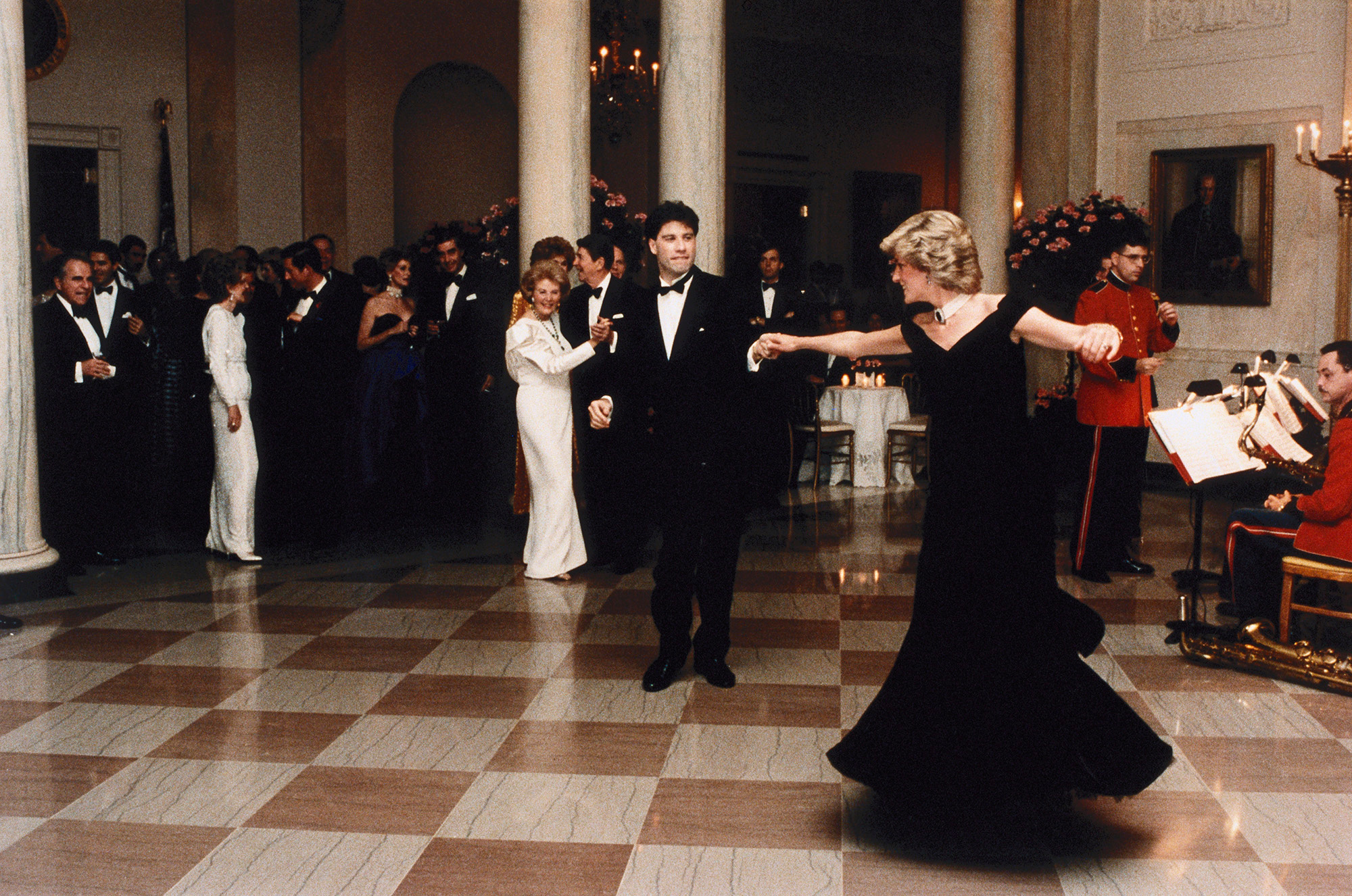 Танец принцессы Дианы и голливудского актера Джона Траволты, 1985 год