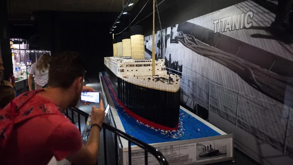 Компания Lego воссоздала копию «Титаника»