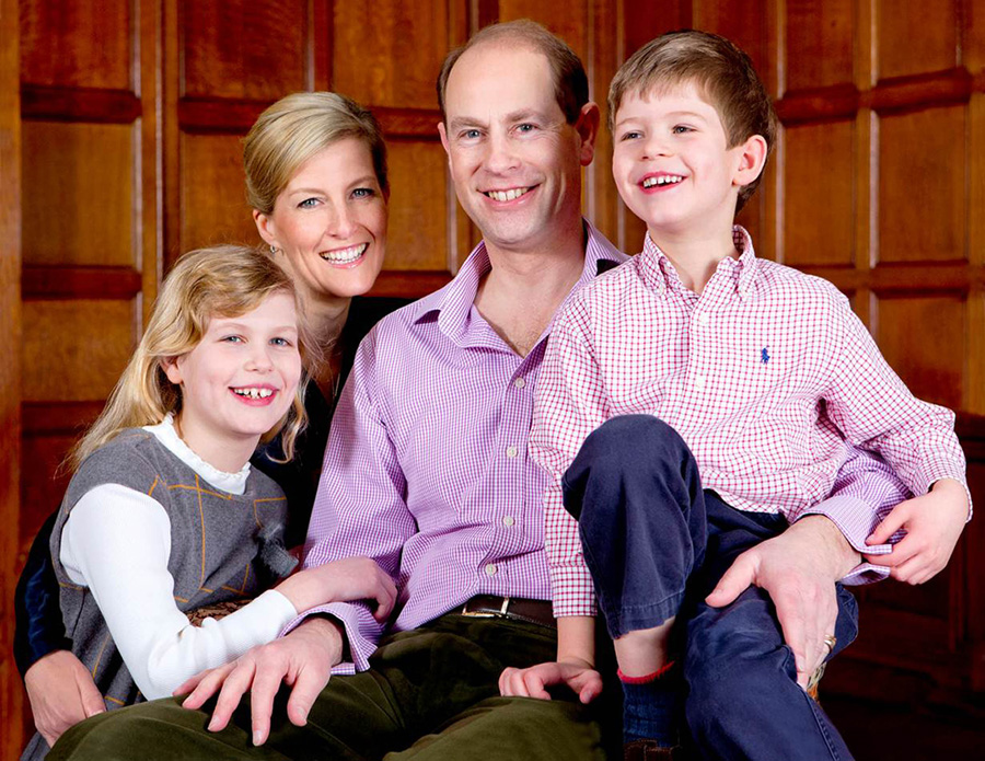 Принц Эдвард с женой и детьми