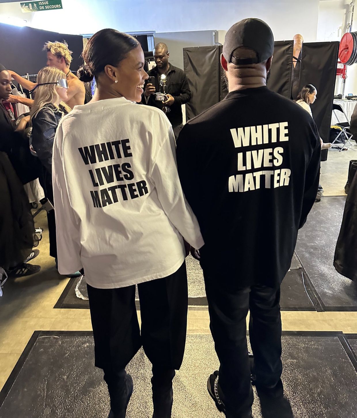 Канье Уэст в футболке с надписью White lives matter
