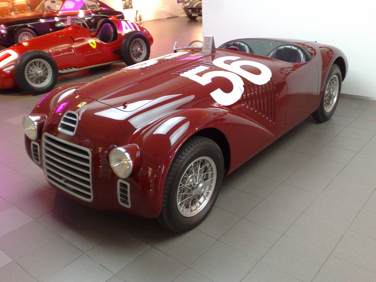 Первая модель, ставшая известной как Ferrari 125 S, была представлена в 1947 году