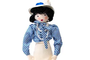 Кукла Chanel Doll