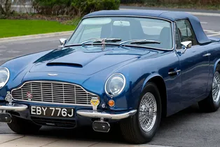 Принц Чарльз переоборудовал свой любимый Aston Martin так, чтобы он ездил на сыре и вине