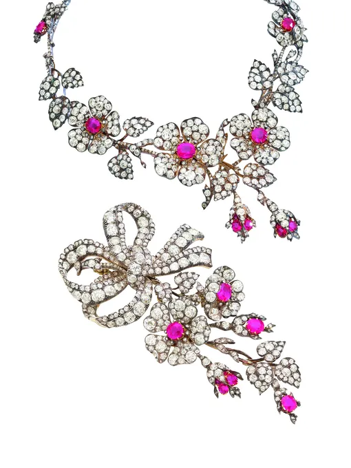 Ожерелье и брошь с рубинами и бриллиантами, ок. 1890—1895
