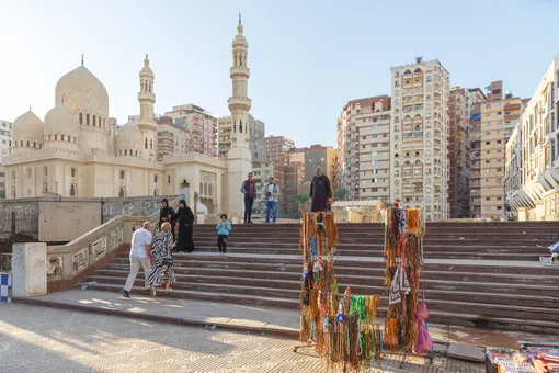 Выполненная в мавританском стилемМече́ть Абу-ль-Абба́са аль-Мурси — одно из самых красивых зданий Александрии