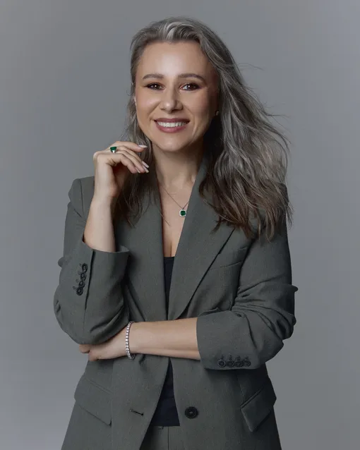 Ева Германова — сертифицированный геммолог GIA, резидент Дубайской Алмазной Биржи, автор Telegram-канала «Дубайский геммолог» Ева Германова — сертифицированный геммолог GIA, резидент Дубайской Алмазной Биржи, автор Telegram-канала «Дубайский геммолог»