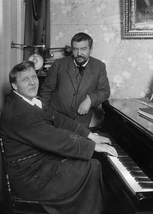А. И. Куприн и Ф. И. Шаляпин. Петербург. 1911 год А. И. Куприн и Ф. И. Шаляпин. Петербург. 1911 год
