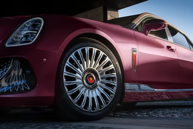 Представительский седан Hongqi Guoya сертифицирован для российского рынка