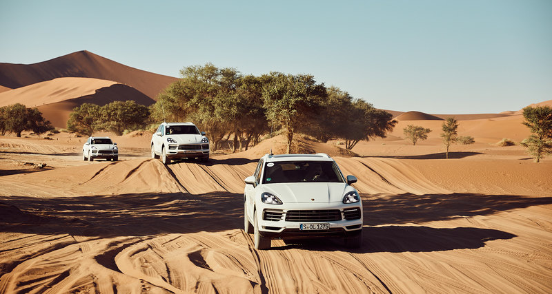 Приключение: на Porsche по красной пустыне