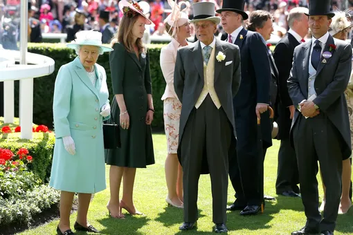 Принц Филипп и королева Елизавета II на королевских скачках Royal Ascot, 2015 год