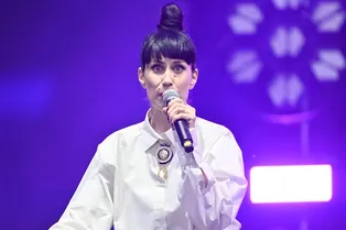 «В чем секрет ее прически?»: участница «Евровидения-2022» посвятила песню Меган Маркл