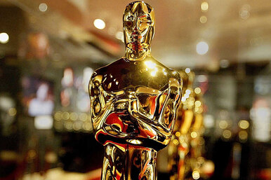 Крендельки и сертификат на липосакцию: что кладут в подарочный бокс номинантам на «Оскар»