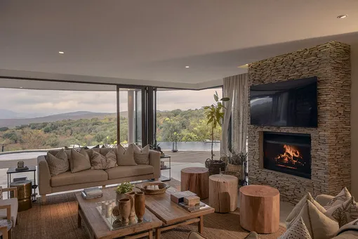 Название Thanda («любовь» на языке зулу) отражает главную ценность этих мест — глубокую связь с местными жителями и природой