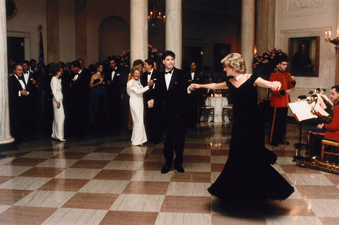 Танец принцессы Дианы и голливудского актера Джона Траволты, 1985 год