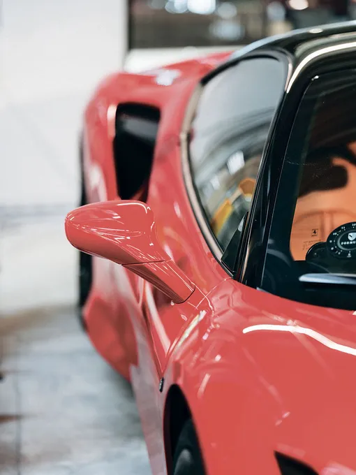 Ferrari, выставленный на продажу в шоуруме Formula