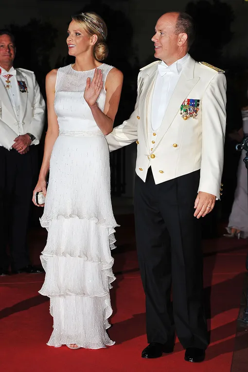Князь Монако Альбер II и княгиня Шарлен на вечернем приёме в Монако в день своей свадьбы в 2011 году