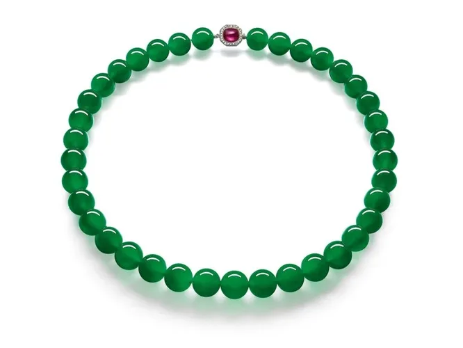 Imperial jade, императорское ожерелье из бусин нефрита с рубином и бриллиантами