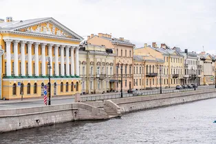 Как выглядят 4 особняка Петербурга для современной знати