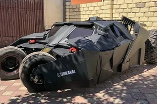 На продажу выставили уникальный «Бэтмобиль» более чем за 73 млн рублей