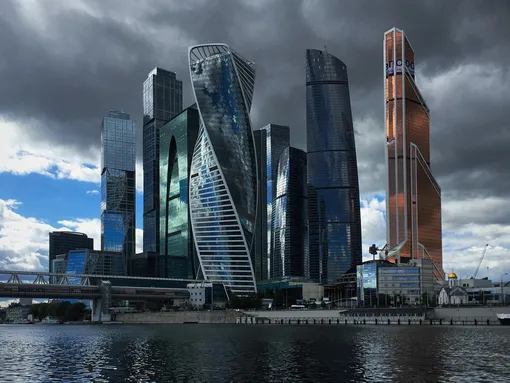 Комплекс небоскребов Москва-Сити расположен в самом сердце Краснопресненского района