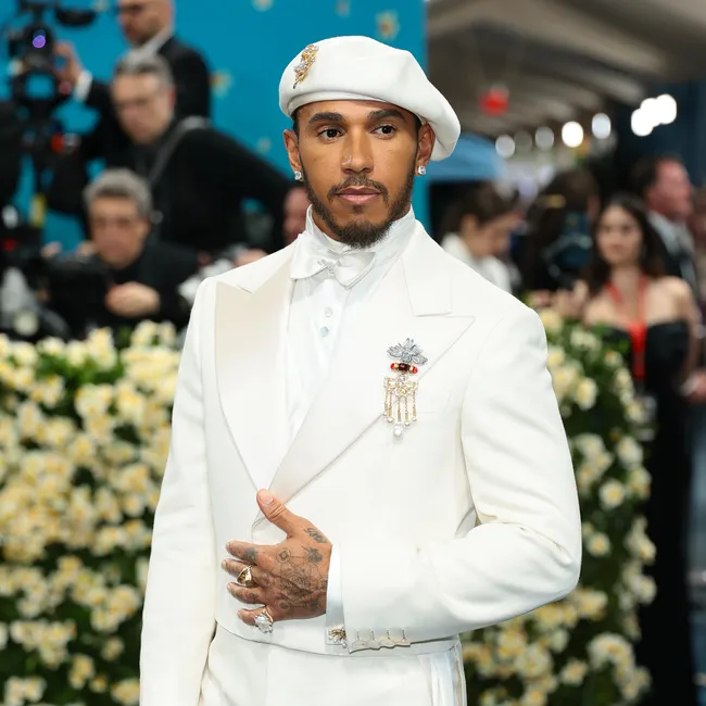 11 самых эффектных ювелирных образов с ковровой дорожки Met Gala 2025