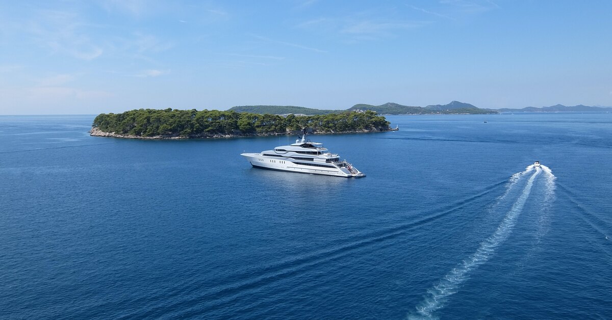 Benetti Oasis 40m