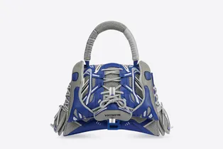 Balenciaga выпустил сумку из фрагментов кроссовок Balenciaga выпустил сумку из фрагментов кроссовок