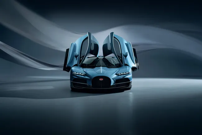 Вне времени: Bugatti представил новый гиперкар Tourbillon