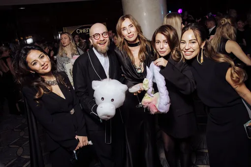 Малика Азимова, Павел Камин, Светлана Бондарчук, Кристина Потупчик, Дарина Алексеева Малика Азимова, Павел Камин, Светлана Бондарчук, Кристина Потупчик, Дарина Алексеева