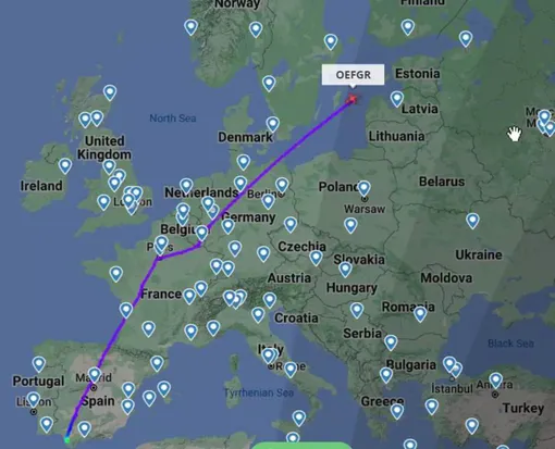 Частный самолет Cessna дважды изменил маршрут следования, над Парижем и Кельном