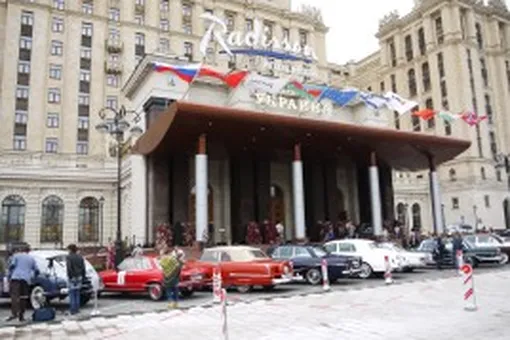 Компания Rolls-Royce Motor Cars Moscow выступила партнёром ралли раритетных автомобилей, которое проходило 27 июля по улицам ночной Москвы