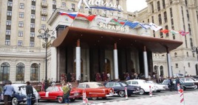 Компания Rolls-Royce Motor Cars Moscow выступила партнёром ралли раритетных автомобилей, которое проходило 27 июля по улицам ночной Москвы