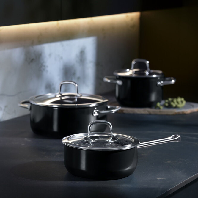Надежность посуды WMF Fusiontec Compact Black подкреплена гарантией в 30 лет