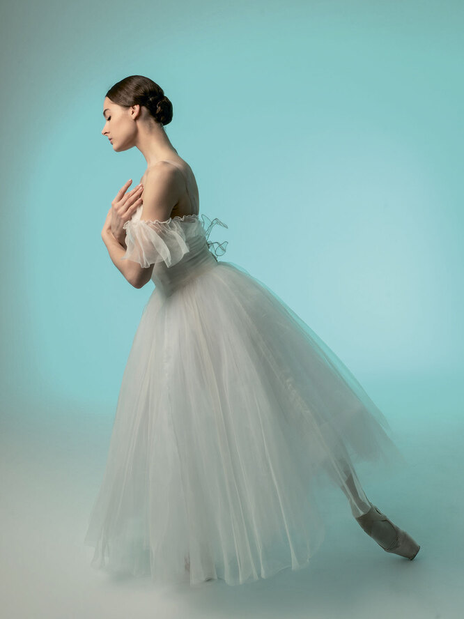 Порно жұлдызы Клаудия Джонсонның өмірбаяны Ауыл әйелдерінің жақыннан сиып жатқан секс суреттері