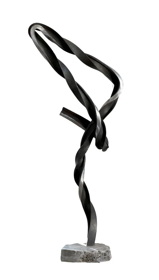 Скульптура из серии «Руины индустриального», Владимир Логутов , 2022 г, сталь, бетон 260 х 110 х 50 см Скульптура из серии «Руины индустриального», Владимир Логутов , 2022 г, сталь, бетон 260 х 110 х 50 см