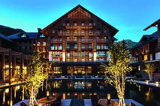 Один из самых роскошных отелей Швейцарии начал принимать криптовалюту