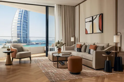 Панорамные окна и просторные террасы номеров и люксов выходят на легендарный парус Jumeirah Burj Al Arab и Персидский залив Панорамные окна и просторные террасы номеров и люксов выходят на легендарный парус Jumeirah Burj Al Arab и Персидский залив