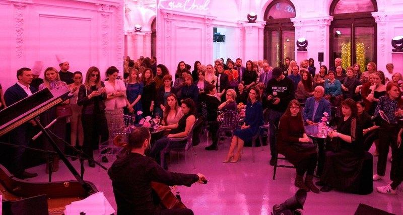 Atelier Tous Rosa Oriol: розовый сад и концерт виртуозов