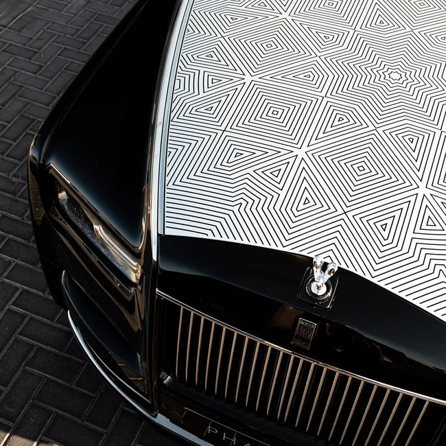 Rolls-Royce Phantom Arabesque: первый в мире капот с лазерной гравировкой