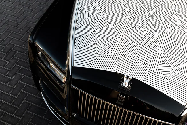 Rolls-Royce Phantom Arabesque: первый в мире капот с лазерной гравировкой