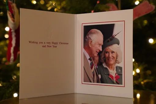 Рождественская открытка Карла III и Камиллы Паркер-Боулз