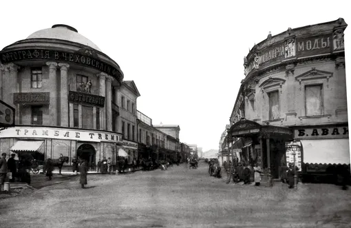 Фото дореволюционного времени, когда в доме Анненковой работало фотоателье Фото дореволюционного времени, когда в доме Анненковой работало фотоателье