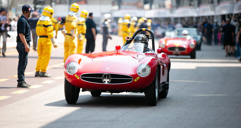 Исторические Maserati на улицах Монако