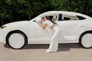 Как игрушка: Ким Кардашьян показала свой «плюшевый» Lamborghini Как игрушка: Ким Кардашьян показала свой «плюшевый» Lamborghini