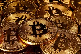 Bitcoin уже не спасти? Курс криптовалюты упал до минимального значения с июля