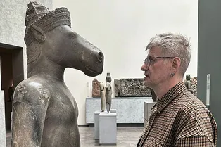 Секрет собирателя: коллекционер и художник Кирилл Данелия о специфике старого китайского искусства Секрет собирателя: коллекционер и художник Кирилл Данелия о специфике старого китайского искусства