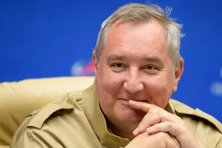 «Замечательная троица»: Рогозин пригласил Маска, Безоса и Брэнсона на запуск «Союза»