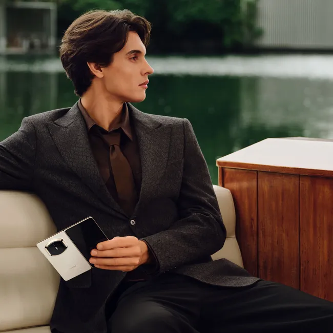 Без барьеров и стереотипов: тест смартфона, который меняет правила игры